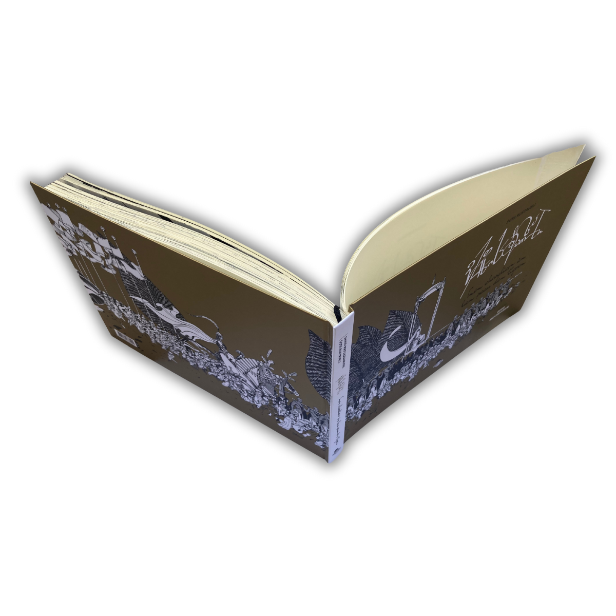 Roman graphique Le chevalier à la peau de tigre ouvert vu de haut: couverture et quatrième visibles, noir, blanc et or avec pages visibles et ruban marque-pages.